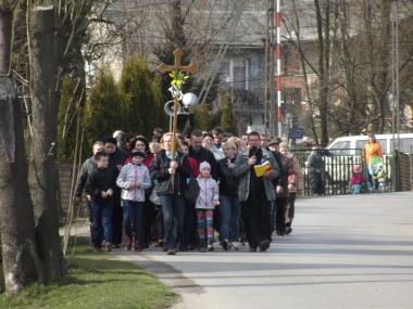 Pielgrzymka na konsekrację kościoła w Szklarach